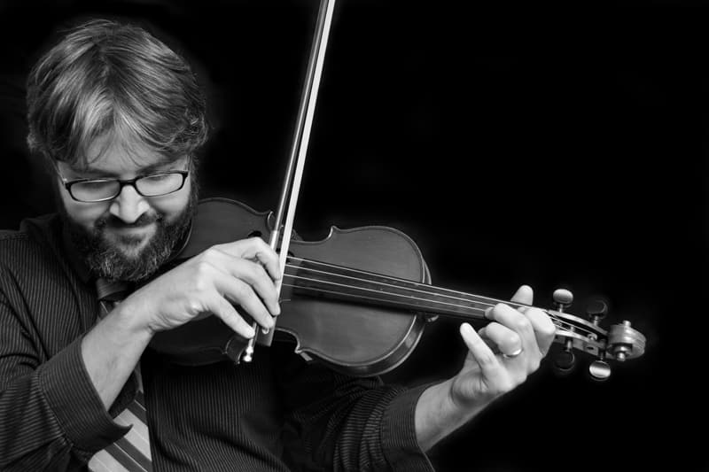 Nathan Cohen playing violin